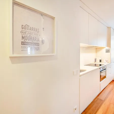Guestready - Modern Fully Equipped Lägenhet