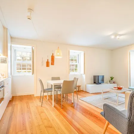 Guestready - Modern Fully Equipped Lägenhet